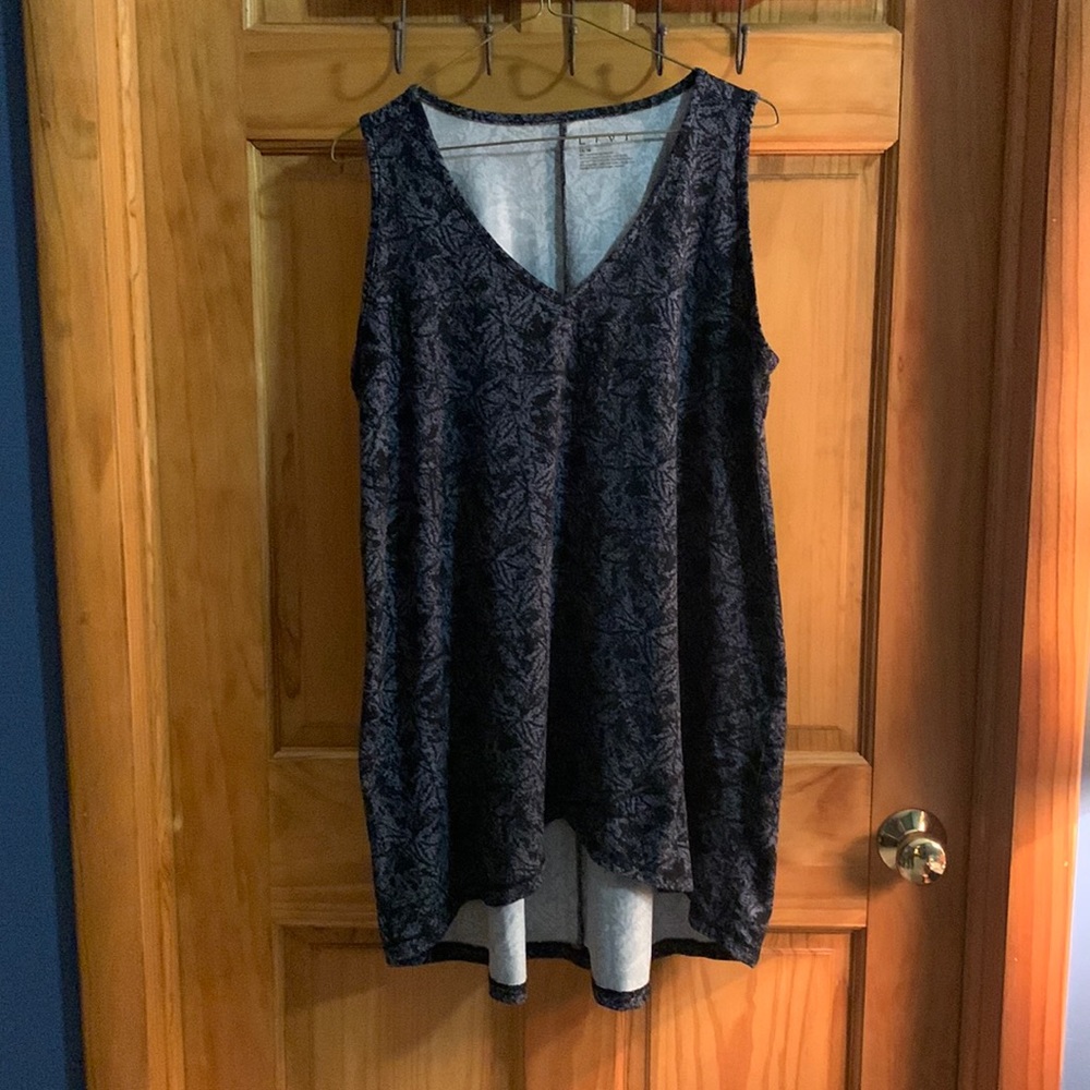 High/low sleeveless tank